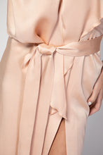 Заредете изображение във визуализатора на галерията – Azra Dress