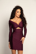 Заредете изображение във визуализатора на галерията – Megan Off Shoulder Mini Dress
