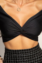 Заредете изображение във визуализатора на галерията – Naomi Off Shoulder Crop Top
